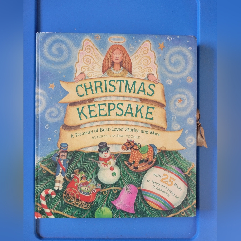 Christmas Advent Calendar Countdown Keepsake Book with 25 Books Mini Ornaments